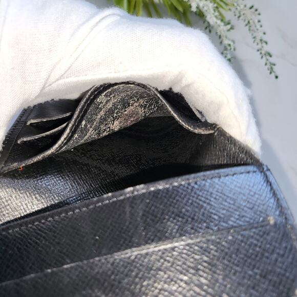 AUTHENTIC LOUIS VUITTON BLACK EPI LEATHER COMPACT SNAP WALLET - Picture 7 of 16